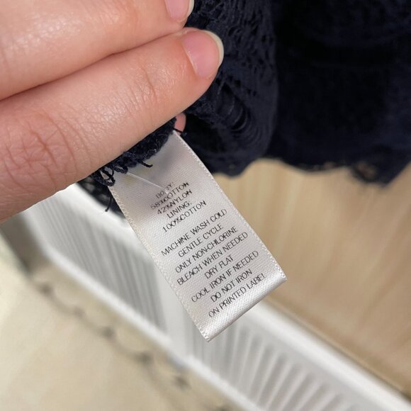 Loft Navy Lace Top Size Medium Petite - Picture 3 of 4